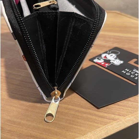 Disney's Mickey Mouse Zip Around Wallet - Picture 5 of 6